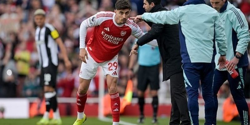 Arsenal gặp khó trong thương vụ tiền vệ đẳng cấp